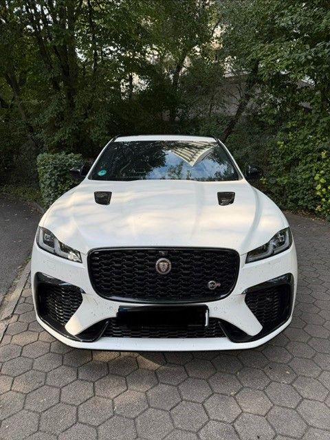 Jaguar F-Pace 17.950 km 82.500 € München 81669
