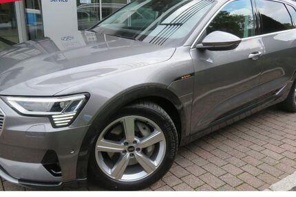 Audi e-tron 43.063 km 32.390 &euro; Marsberg 34431