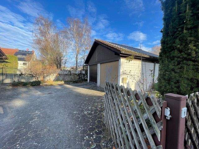 Geräumiges Familienhaus mit Balkonen und Terrasse in Nürnberg, Großreuth h d Veste 9 zimmer