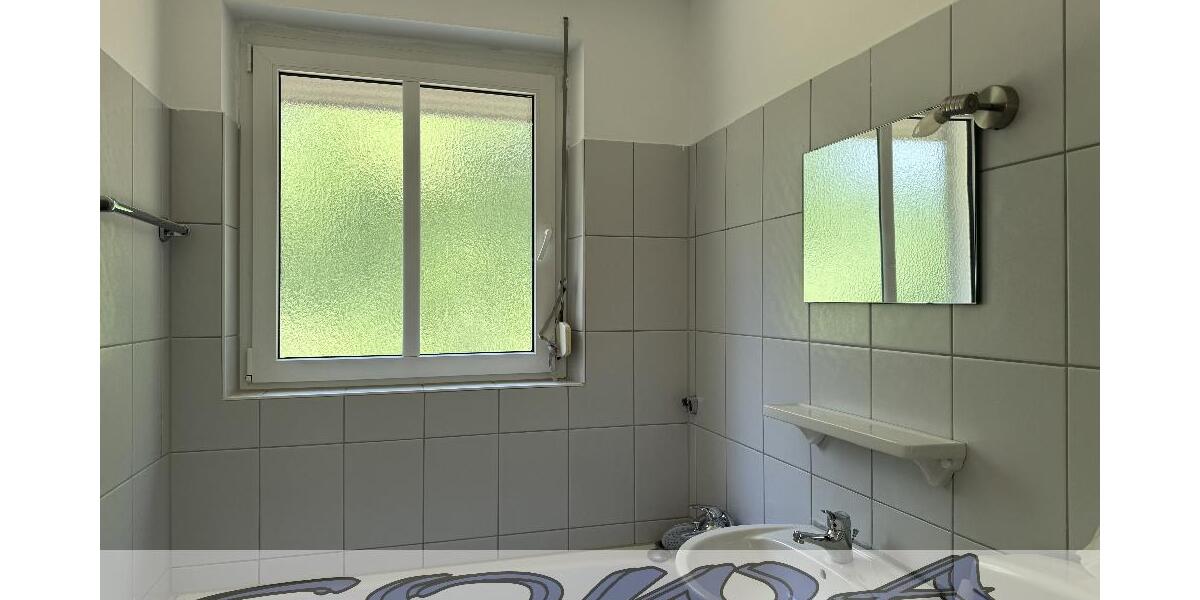 Attraktives 4 Familienhaus in Kreut Oberhausen bei Neuburg zum verkauf - Ein Objekt von Ihrem Immobilienpartner SOWA Immobilien und Finanzen - Mehrfamilienhaus, Wohnhaus Oberhausen Kreut | Angebot:26774447