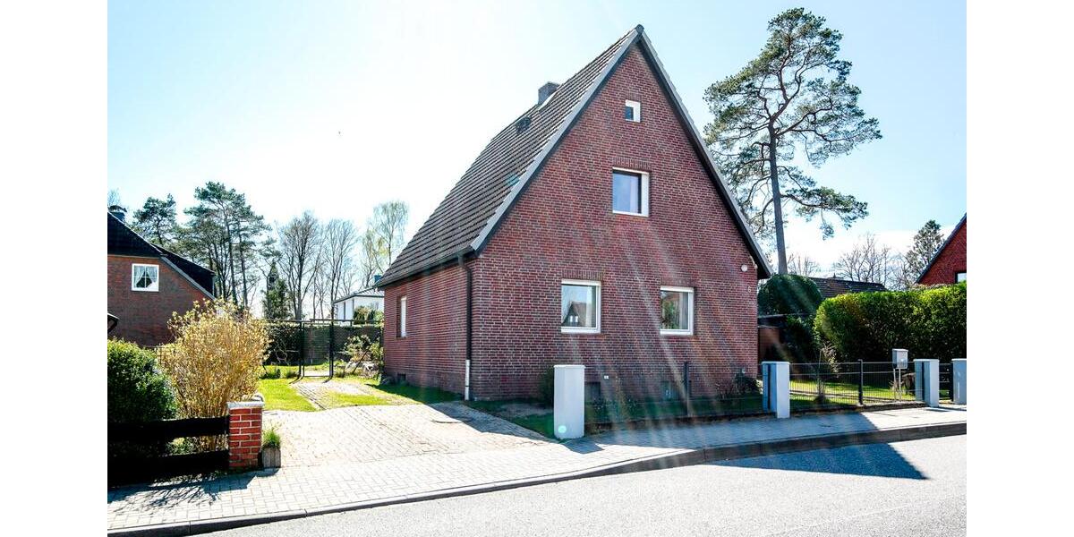 Einfamilienhaus Buchholz in der Nordheide - 3 Zimmer, 104 m&sup2;, 1.800&euro; | Angebot:24877678