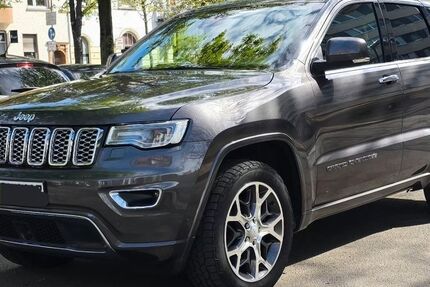 Jeep Cherokee 128.000 km 20.500 &euro; Offenbach am Main 63069