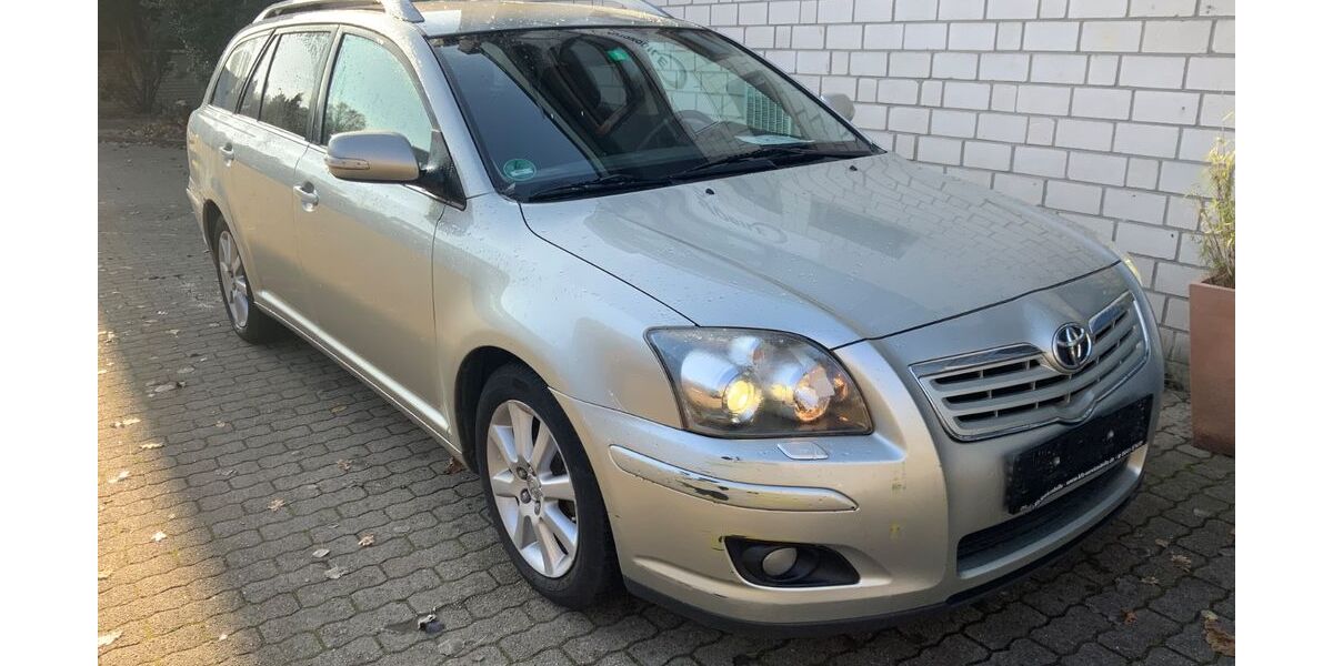 Toyota Avensis 262.066 km 1.700 &euro; Rellingen 25462