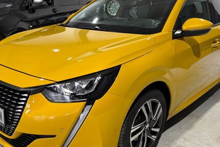 Peugeot 208 40.612 km 14.900 &euro; Erfurt 99085