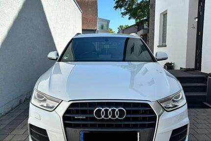 Audi Q3 220.982 km 17.399 &euro; Homburg 66424