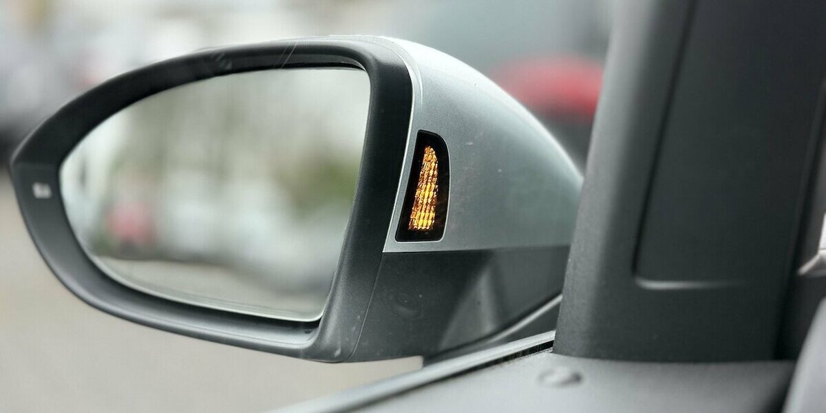 VW Touran 7 Sitze / Automatik / AHK / 1. Hd / Navi 110.000 km 23.490 &euro; Mönchengladbach 41066