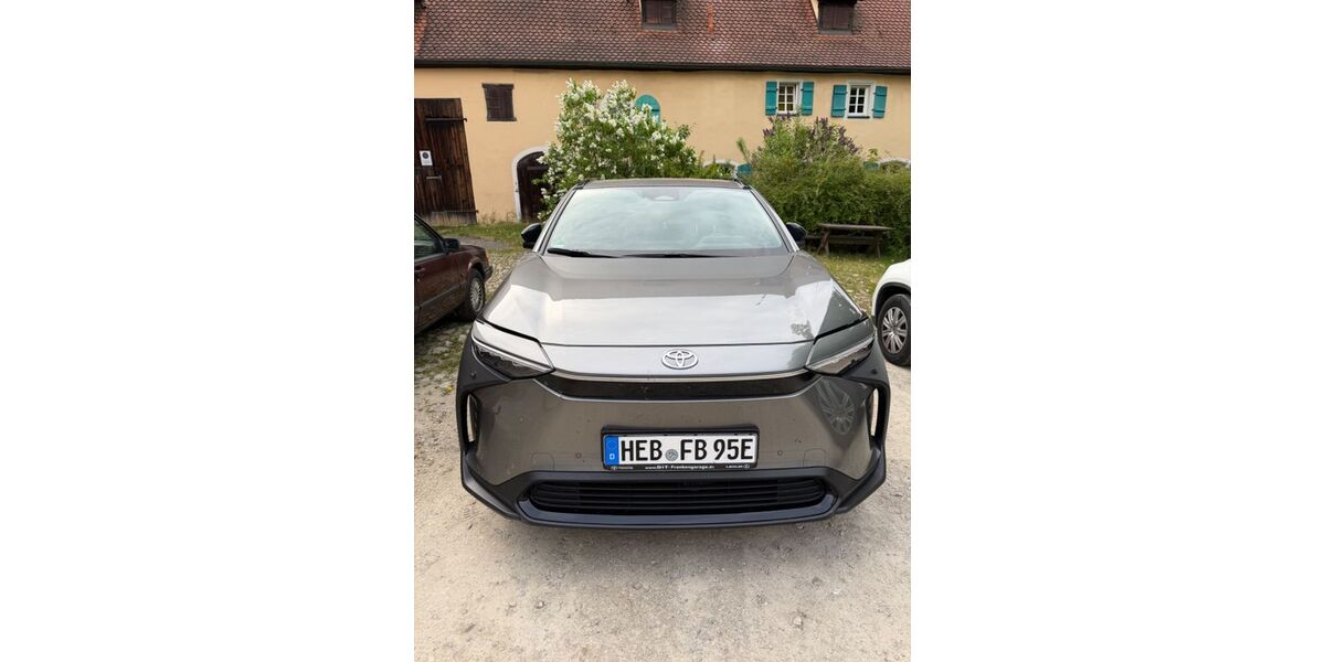Toyota bZ4X 11.000 km 32.900 &euro; Engelthal 91238