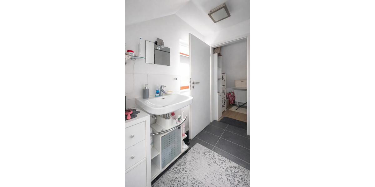 helle 1,5 Zimmer Dachgeschosswohnung für Kapitalanleger 1.5 zimmer