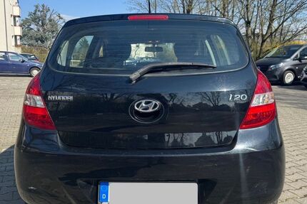 Hyundai i20 125.315 km 1.950 &euro; Steinbach 61449