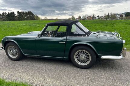 Triumph TR4