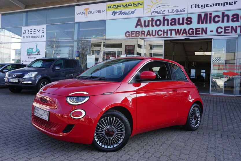 Fiat 500e 18.860 km 18.900 € Hamburg 22043