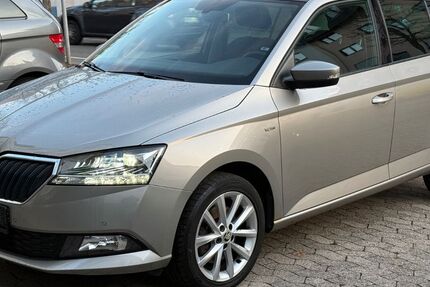 Skoda Fabia 183.000 km 9.400 &euro; Saarbrücken - Burbach 66115