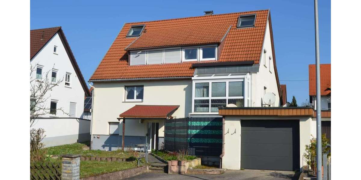 Einfamilienhaus Rutesheim - 9 Zimmer, 215 m&sup2;, 670.000&euro; | Angebot:26425636