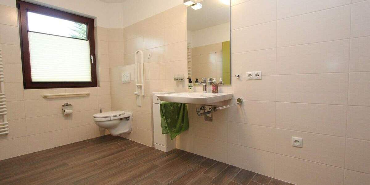 Einfamilienhaus Klixbüll - 7 Zimmer, 259 m&sup2;, 375.000&euro; | Angebot:25706533