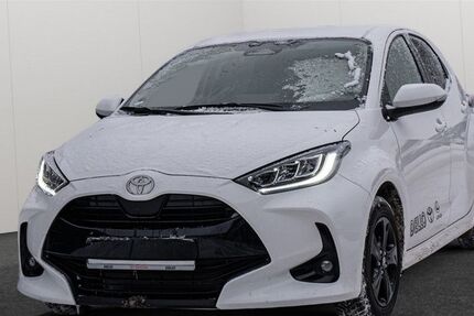 Toyota Yaris 2.380 km 24.990 &euro; Hamburg 22529