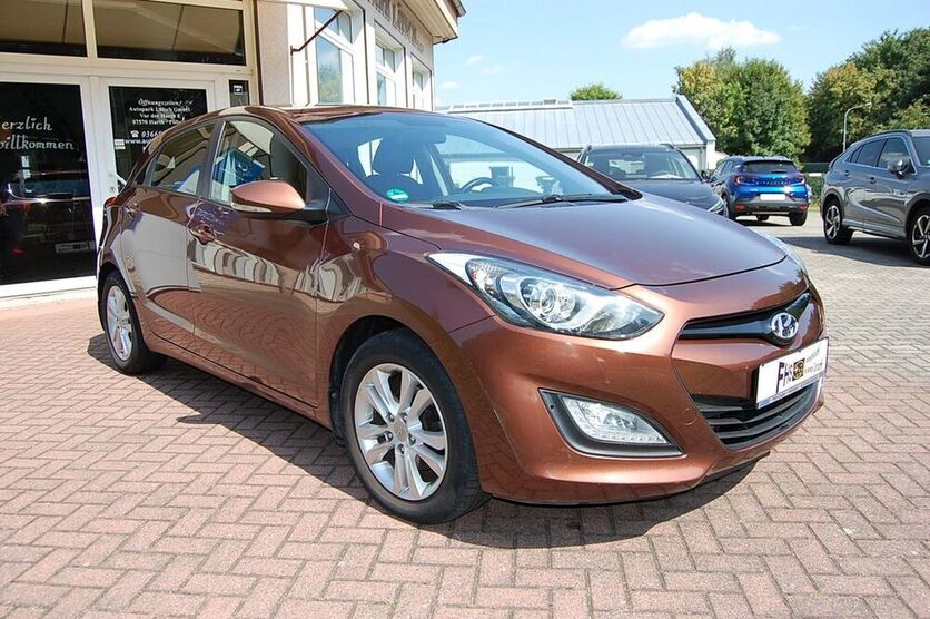 i30