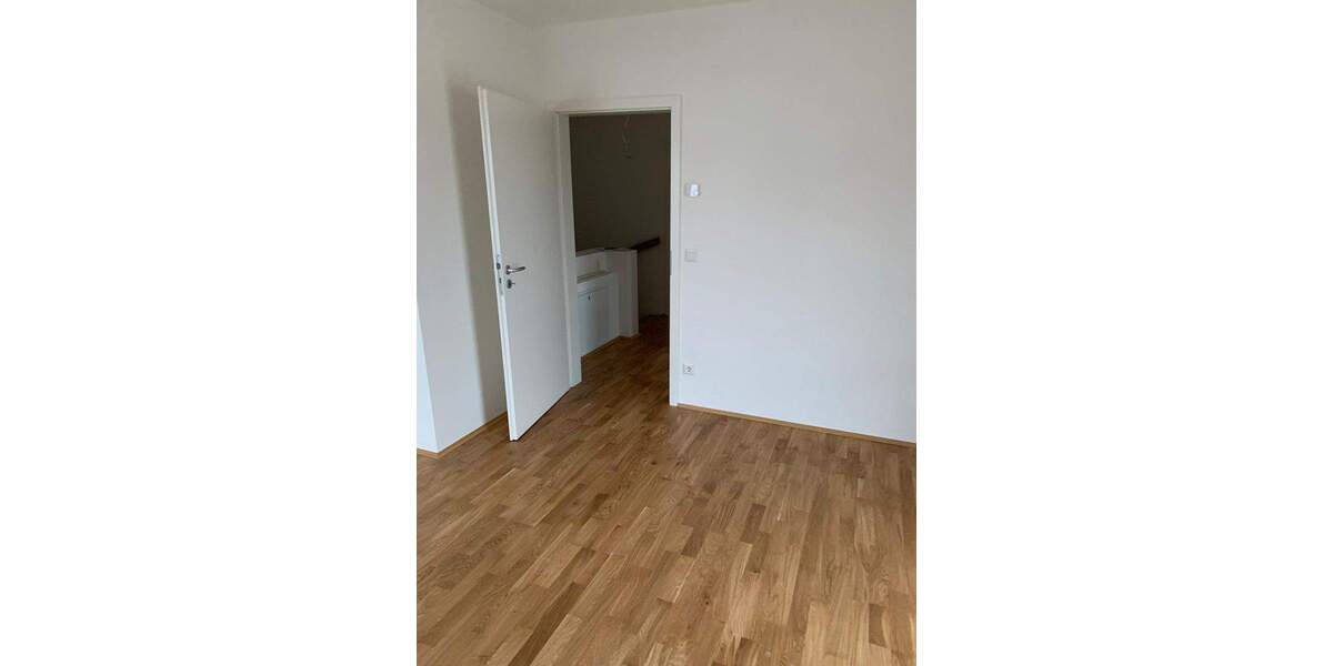 Doppelhaushälfte Obertraubling - 5 Zimmer, 140 m&sup2;, 745.000&euro; | Angebot:23942626