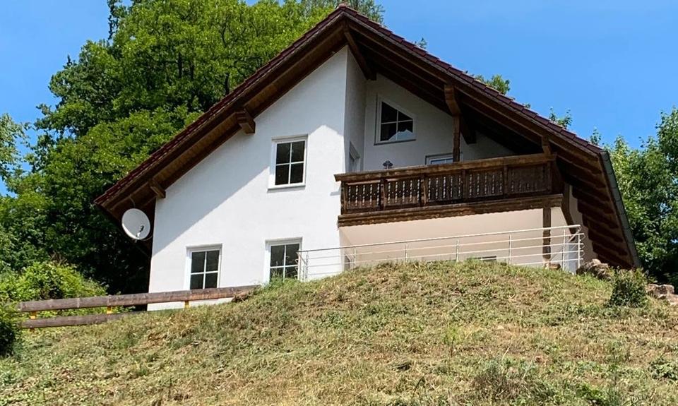 Einfamilienhaus Rödental - 7 Zimmer, 148 m&sup2;, 350.000&euro; | Angebot:25405723