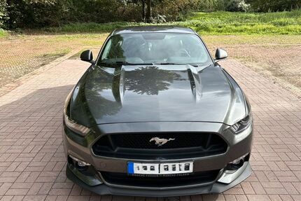 Ford Mustang 32.938 km 37.500 € Hanau 63456