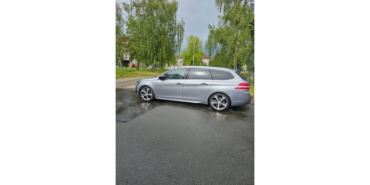 Peugeot 308 120.200 km 12.300 &euro; Berlin 13439