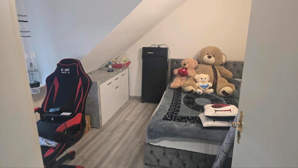 Wohnung 3.5 Zimmer mit Garten und Gartenhaus 3.5 zimmer