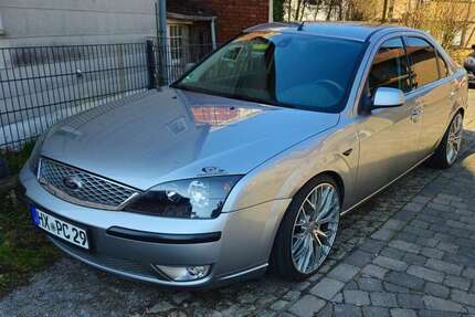 Ford Mondeo 140.000 km 5.900 &euro; Nieheim, Stadt 33039
