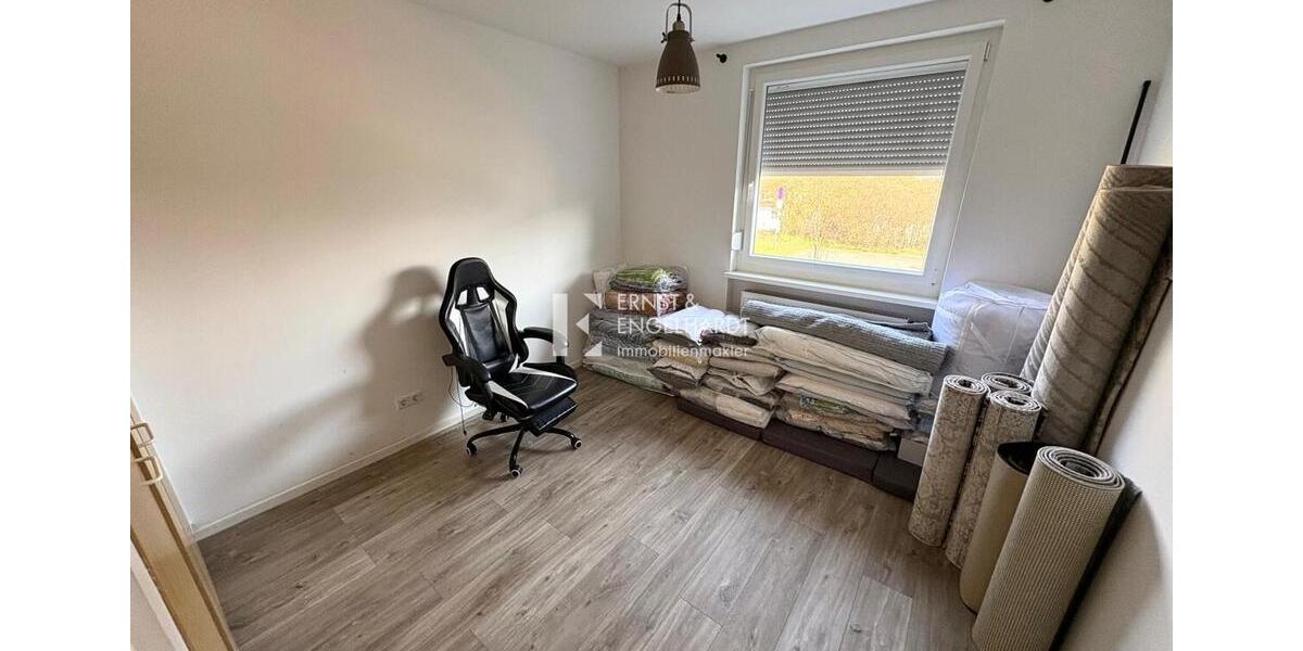 Erdgeschoßwohnung Kitzingen - 5 Zimmer, 112 m&sup2;, 1.100&euro; | Angebot:26253183