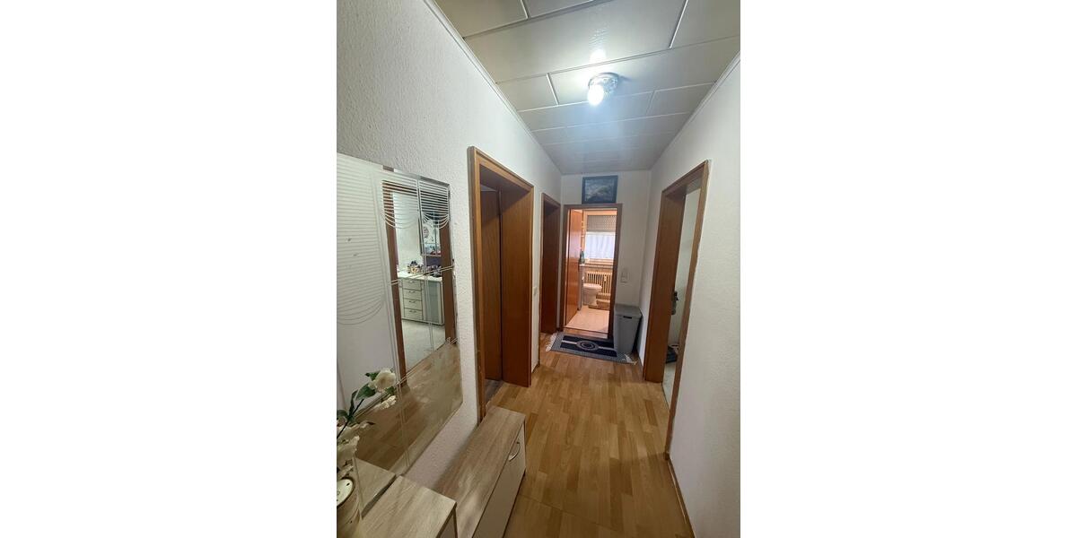 Etagenwohnung Siegen Kaan-Marienborn - 5 Zimmer, 109 m&sup2;, 980&euro; | Angebot:25022941