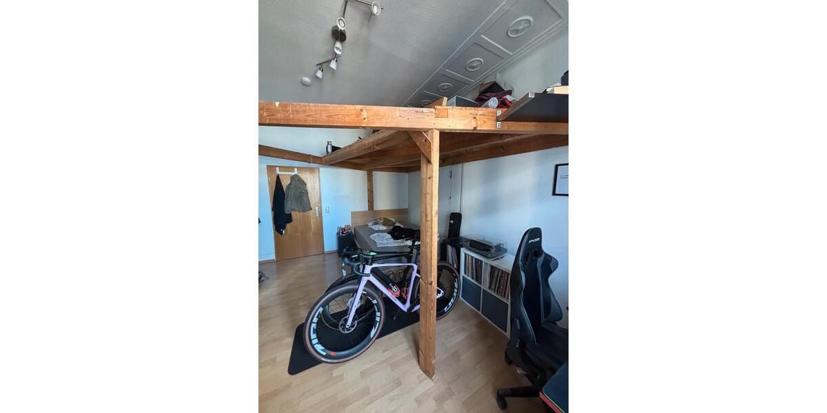Etagenwohnung Gießen - 4 Zimmer, 24 m&sup2;, 320&euro; | Angebot:26349866