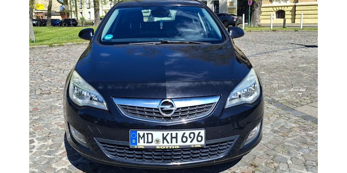 Opel Astra 83.500 km 4.499 &euro; Barby 39249