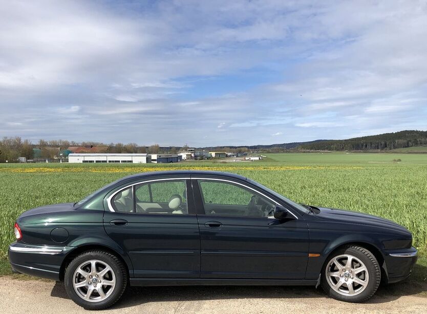 Jaguar X-Type 59.800 km 9.800 € Schonach 78136