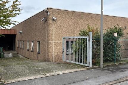 TOP Lage: Lagerhalle mit modernem Büro zimmer