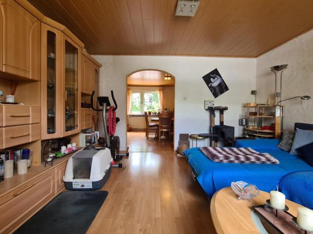 Gepflegtes freistehendes Einfamilienhaus mit großem Grundstück und 3 Garagen - Einfamilienhaus Bexbach | Angebot:26991721