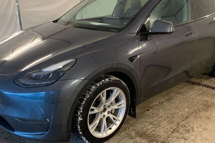 Tesla Model Y 99.895 km 28.350 &euro; Steinbach-Hallenberg OT Herges-Hallenberg 98587