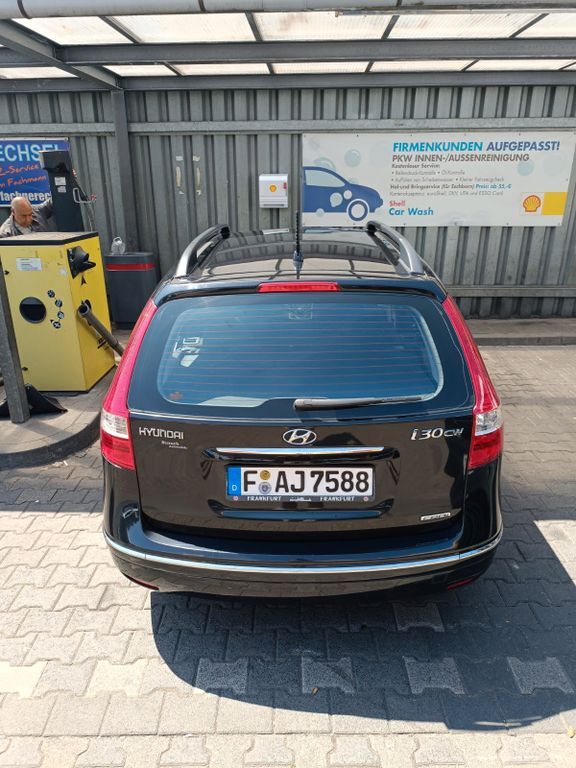 i30