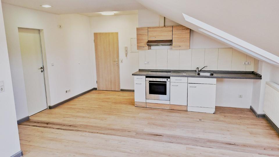 Dachgeschoßwohnung Wolfsburg Almke - 3 Zimmer, 61 m&sup2;, 599&euro; | Angebot:25419992