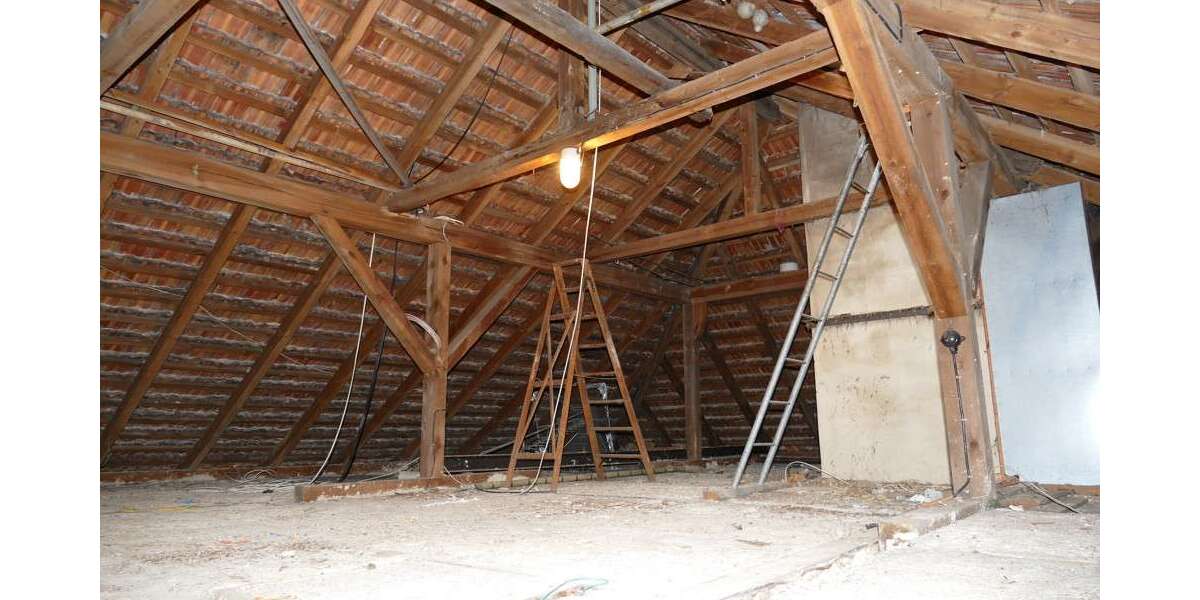Stadtrefugium mit Nebengebäude - vielseitig nutzbar für Wohnen und Arbeiten - Einfamilienhaus Hoyerswerda | Angebot:10496756