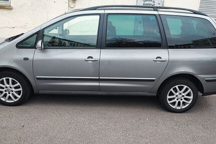 VW Sharan 235.000 km 2.200 € Köln 50931