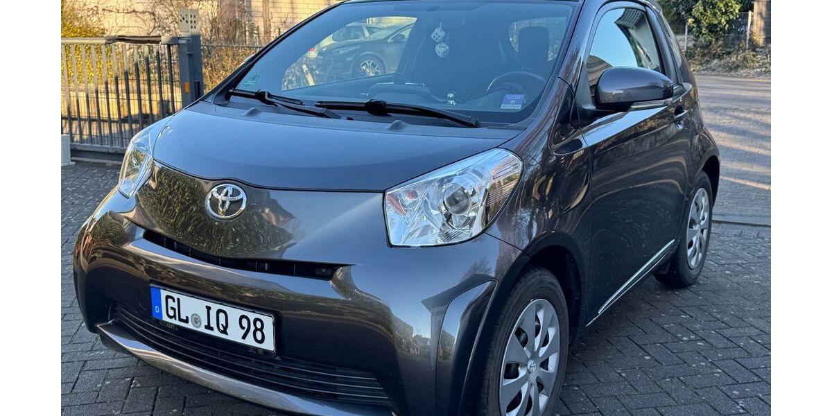 Toyota IQ 60.819 km 9.500 &euro; Bergisch Gladbach 51429