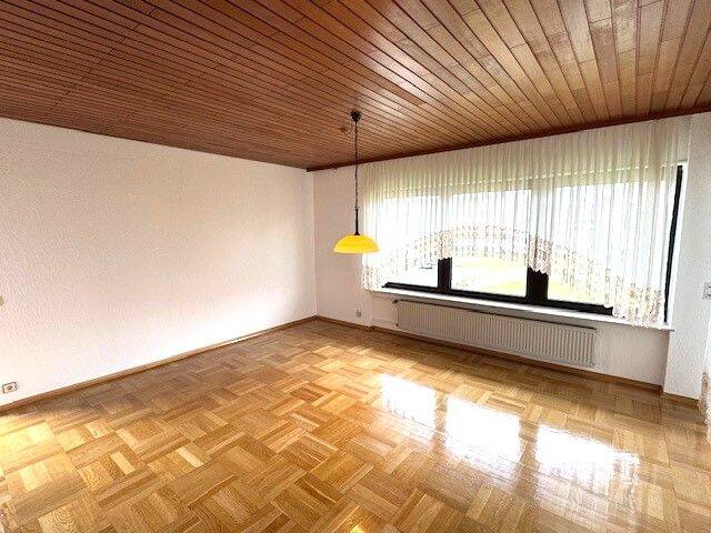 Einfamilienhaus Kusel Bledesbach - 7 Zimmer, 235 m&sup2;, 1.490&euro; | Angebot:23944502