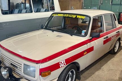 Wartburg 353 9.999 km 13.888 &euro; Rudolstadt 07407