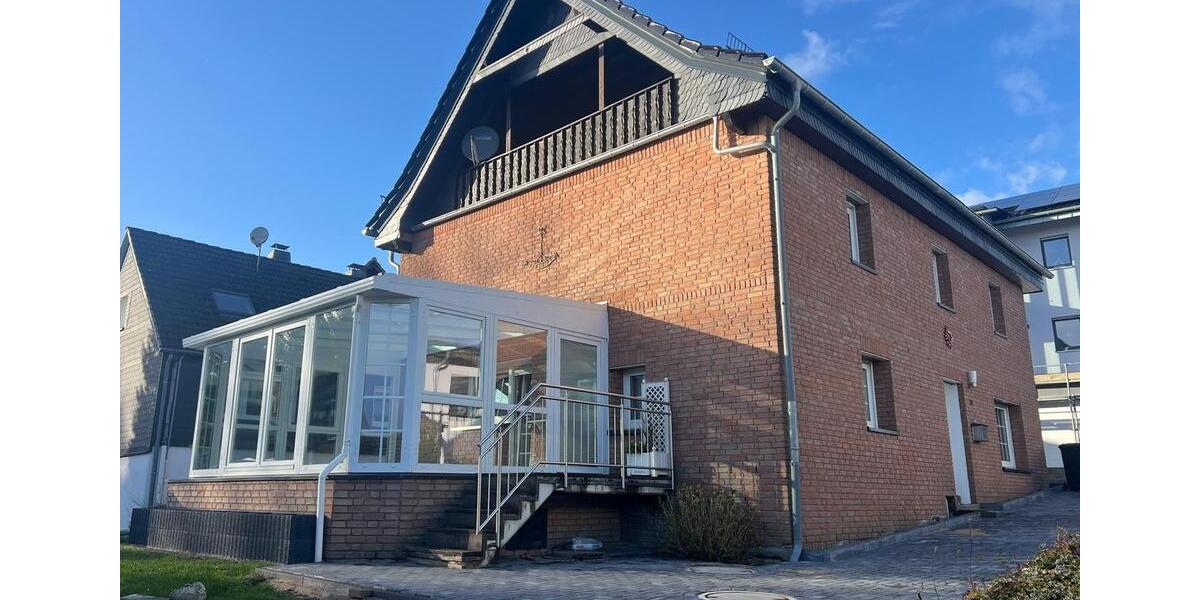 Einfamilienhaus Wipperfürth - 5 Zimmer, 227 m&sup2;, 2.500&euro; | Angebot:25988677