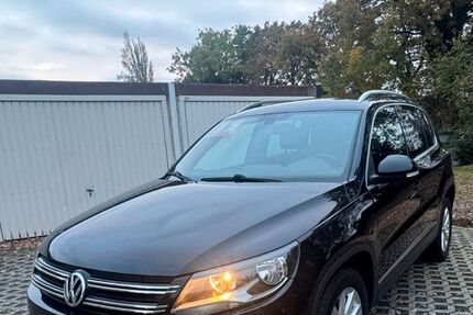 VW Tiguan 180.000 km 10.200 &euro; Hückelhoven 41836