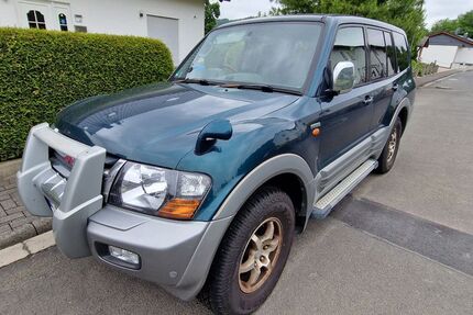 Mitsubishi Pajero 92.000 km 13.999 € Lohra 35102