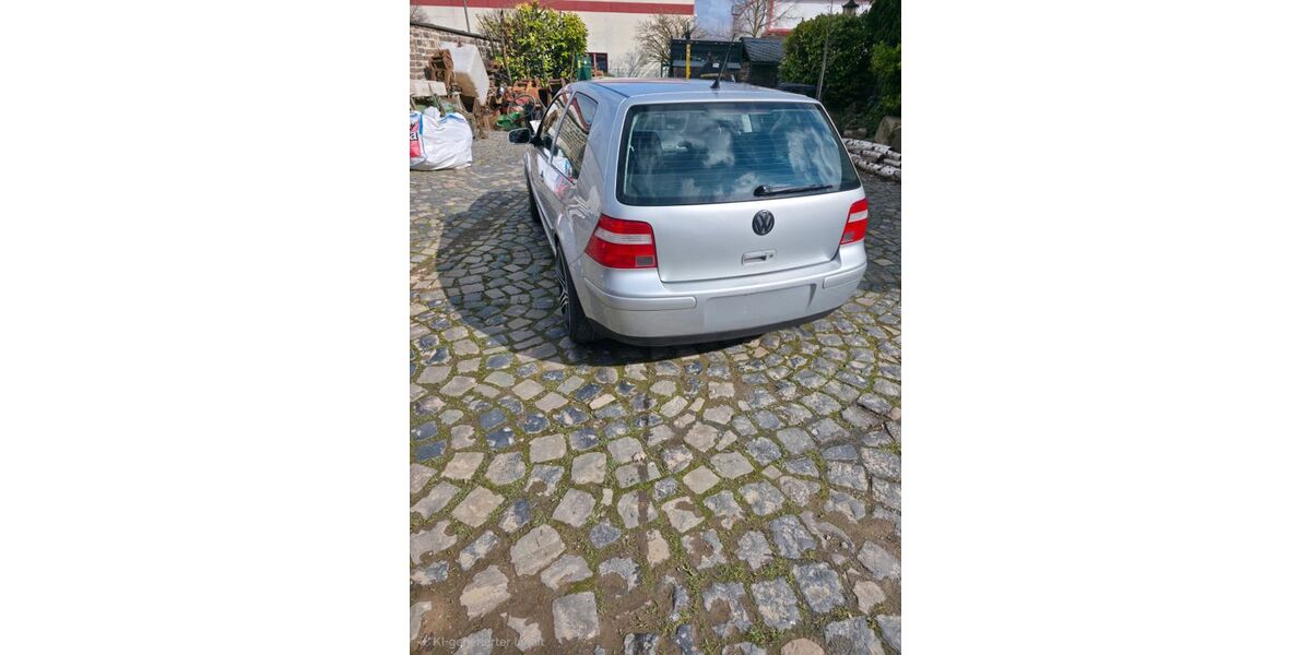 VW Golf 141.000 km 3.000 &euro; Troisdorf 53842