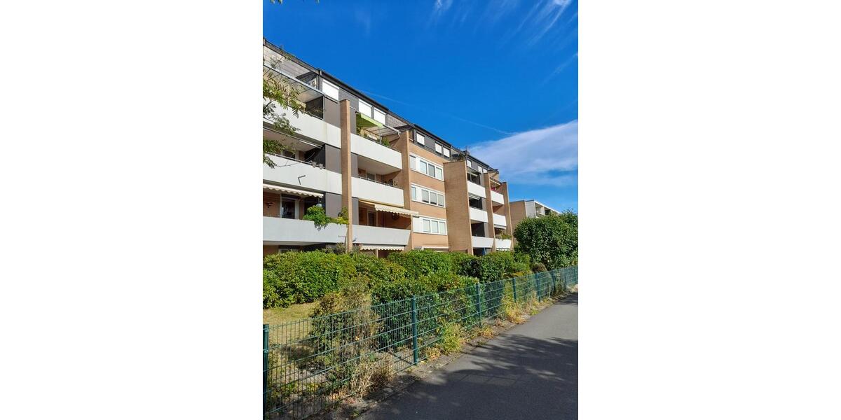 Schöne Wohnung in Lilienthal vonan privat mit Fahrstuhl 3 zimmer