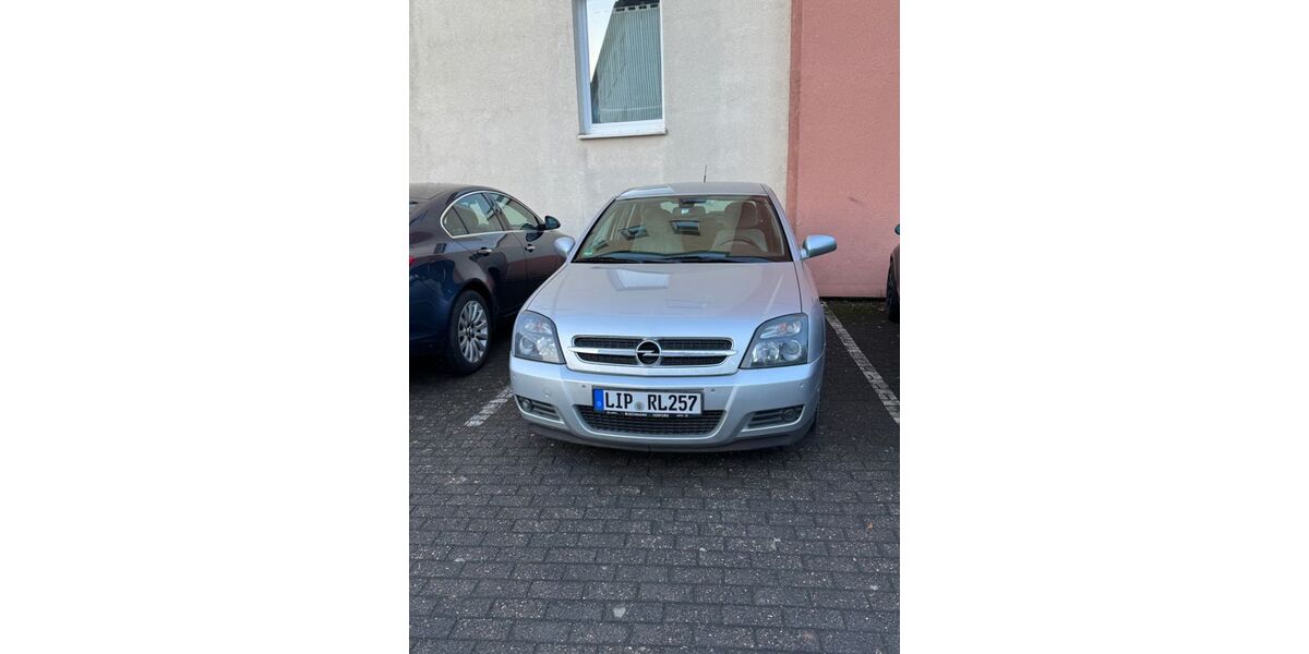 Opel Vectra 207.000 km 1.999 &euro; Schlangen 33189