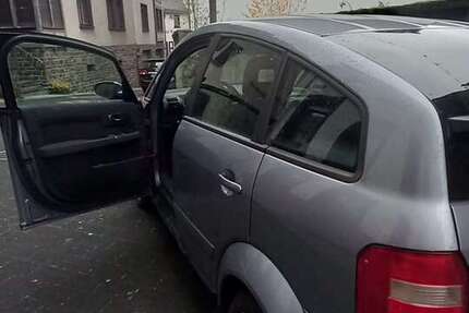 Audi A2 260.000 km 1.700 &euro; Klotten 56818