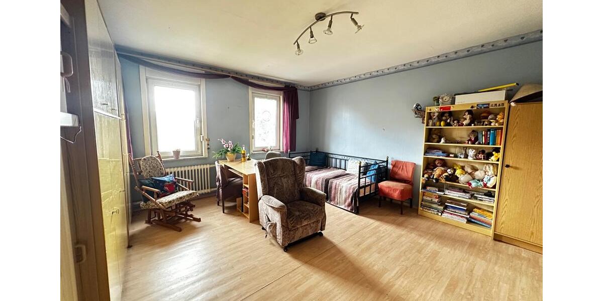 Doppelhaushälfte Klötze - 8 Zimmer, 245 m&sup2;, 87.000&euro; | Angebot:26135271