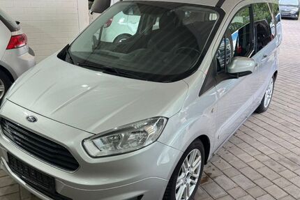 Ford Tourneo Courier 112.166 km 9.700 &euro; Bad Berneck im Fichtelgebirge 95460